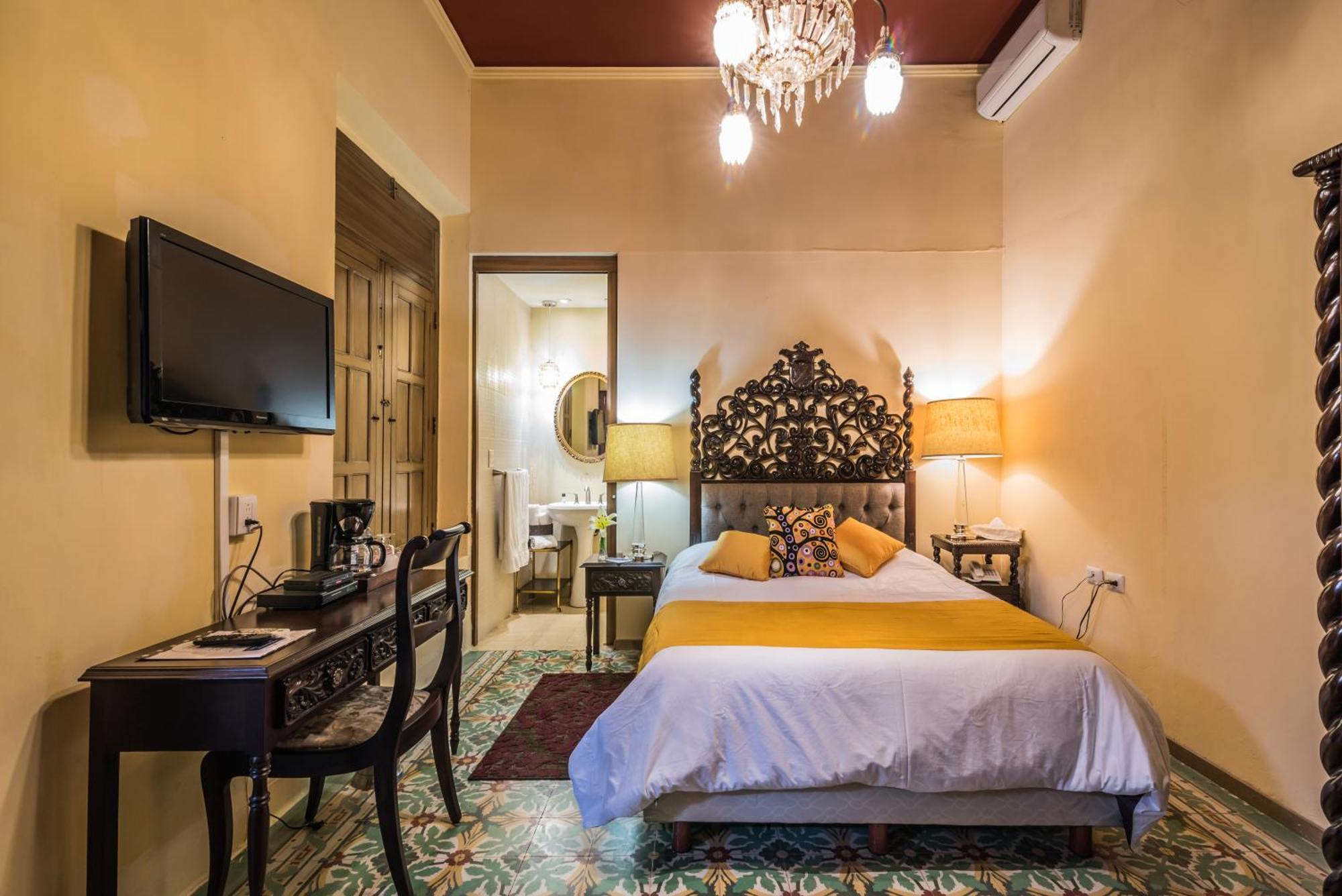 Hotel Boutique Casa Del Jardin Агуаскалиентес Стая снимка